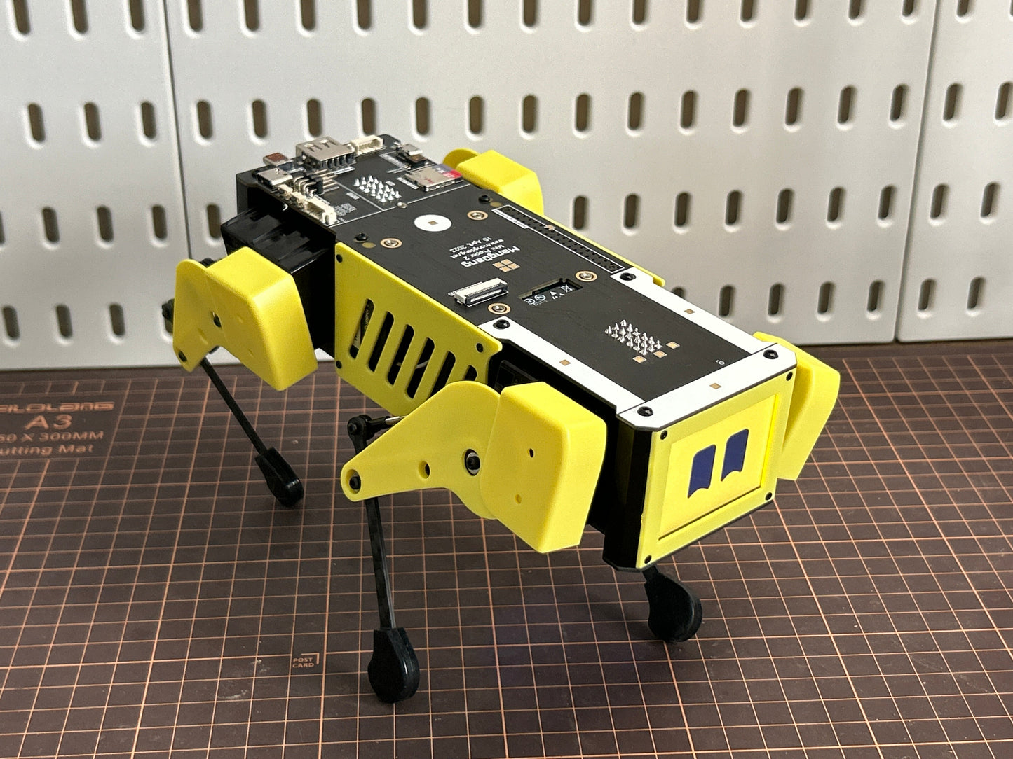 Mini Pupper 2 Pro Maker Kit: AI Quadruped Robot, Robot